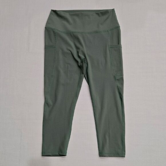 CVG Constantly Varied Gear Capri Leggings Size Large Cropped Solid Green Yoga - Picture 1 of 4